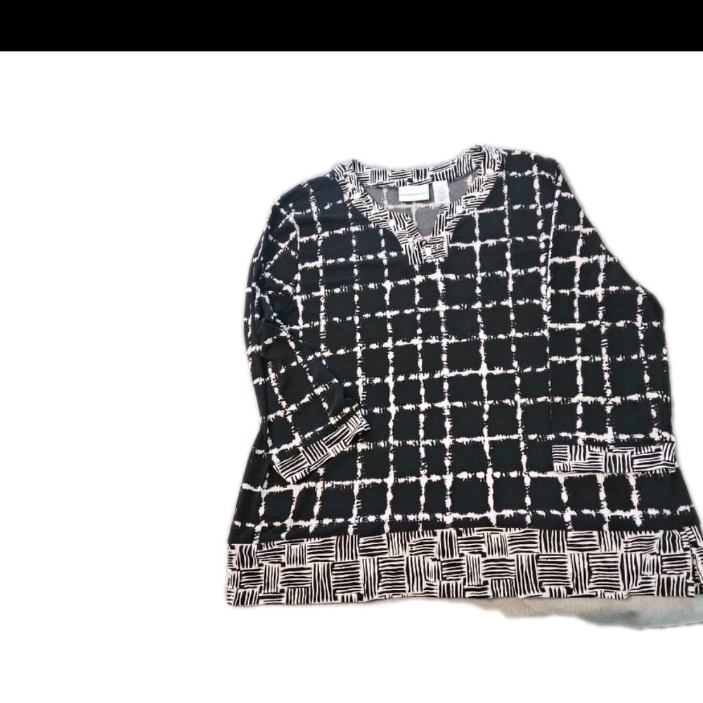 Alfred Dunner Black and White Patterned V-Neck Sweater - Picture 6 of 15